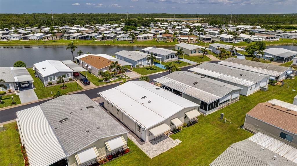 На продажу: $229,900 (2 спален, 2 ванн, 1372 Квадратных фут)