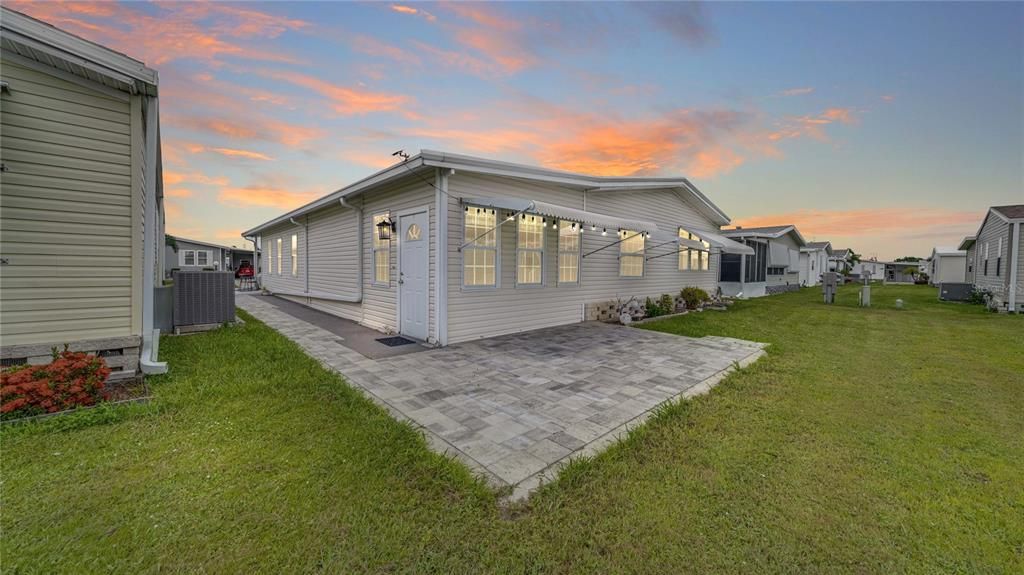 На продажу: $229,900 (2 спален, 2 ванн, 1372 Квадратных фут)