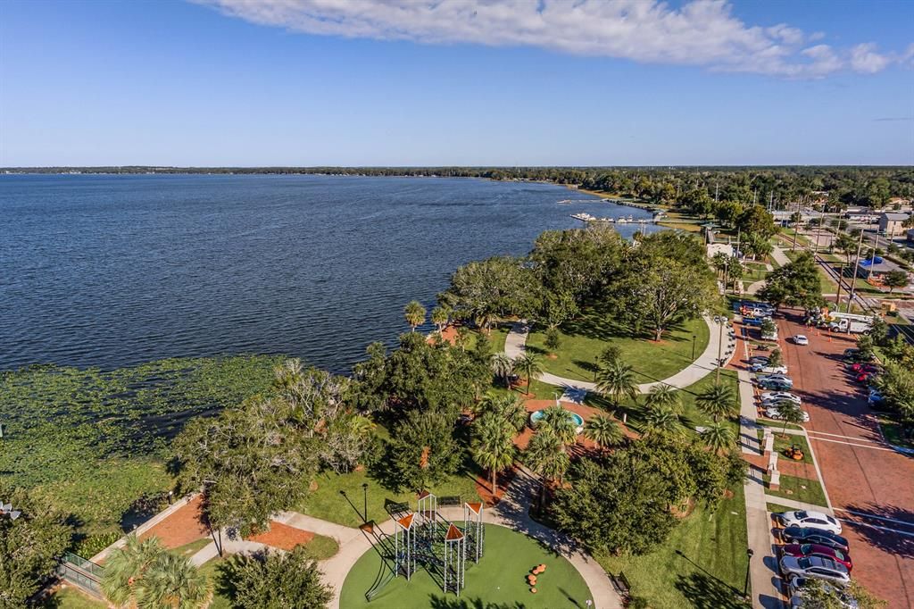 Activo con contrato: $375,490 (4 camas, 2 baños, 2277 Pies cuadrados)