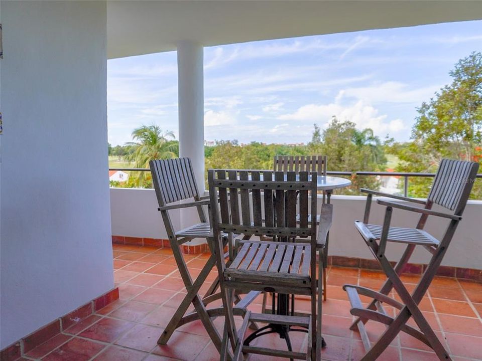 Active With Contract: $630,000 (2 beds, 3 baths, 2152 Square Feet)