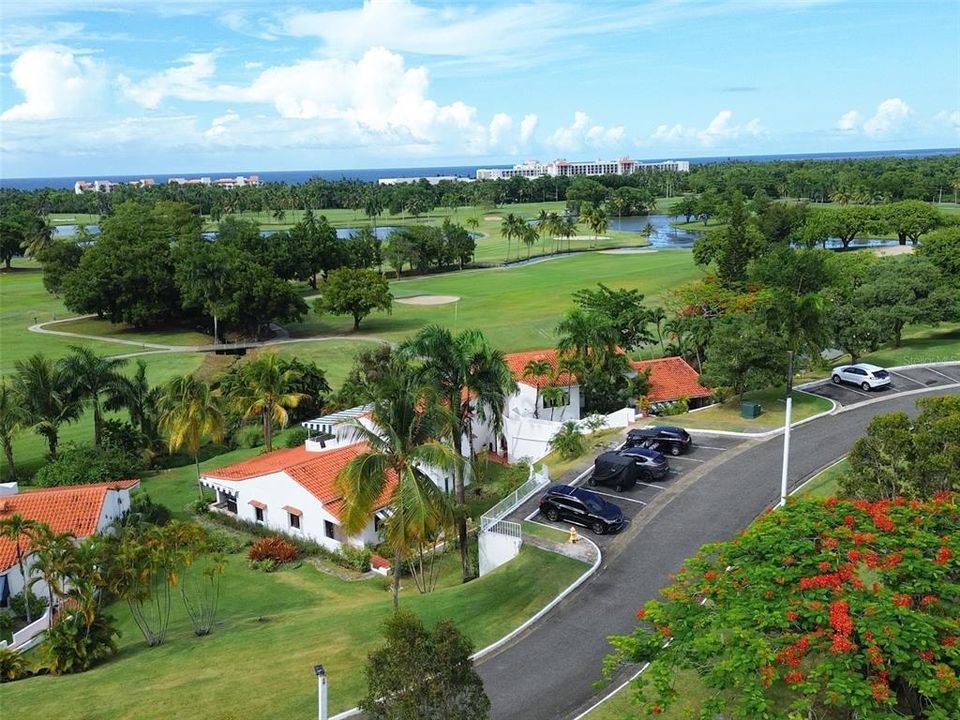 Active With Contract: $630,000 (2 beds, 3 baths, 2152 Square Feet)