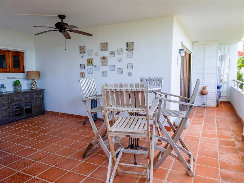 Active With Contract: $630,000 (2 beds, 3 baths, 2152 Square Feet)