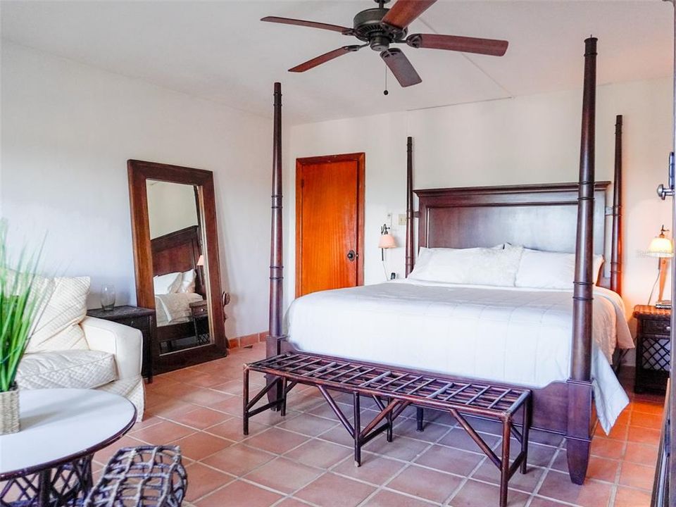 Active With Contract: $630,000 (2 beds, 3 baths, 2152 Square Feet)