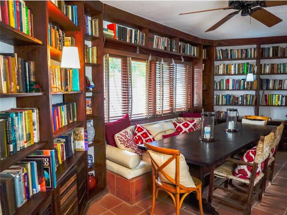 Active With Contract: $630,000 (2 beds, 3 baths, 2152 Square Feet)