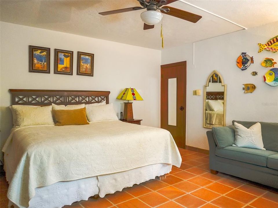 Active With Contract: $630,000 (2 beds, 3 baths, 2152 Square Feet)