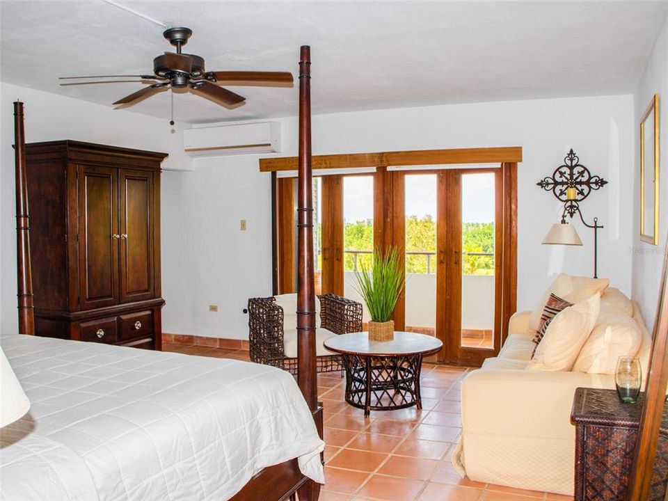 Active With Contract: $630,000 (2 beds, 3 baths, 2152 Square Feet)