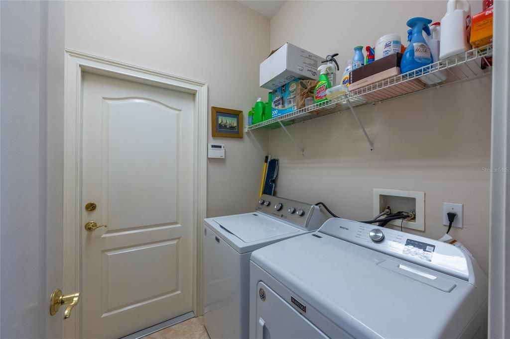 For Sale: $579,000 (3 beds, 3 baths, 2006 Square Feet)