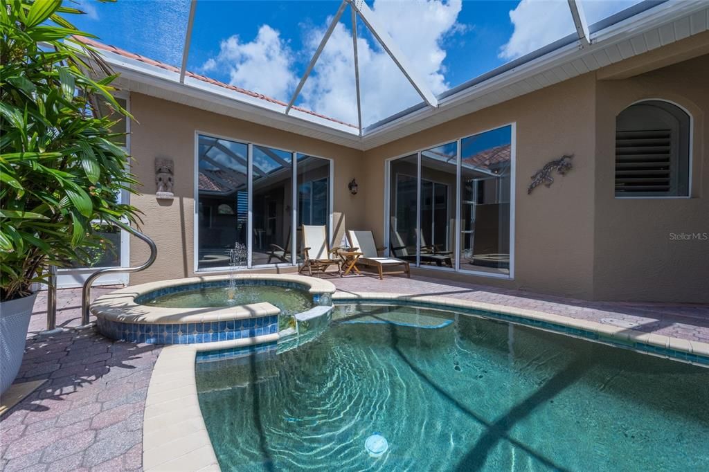 For Sale: $579,000 (3 beds, 3 baths, 2006 Square Feet)