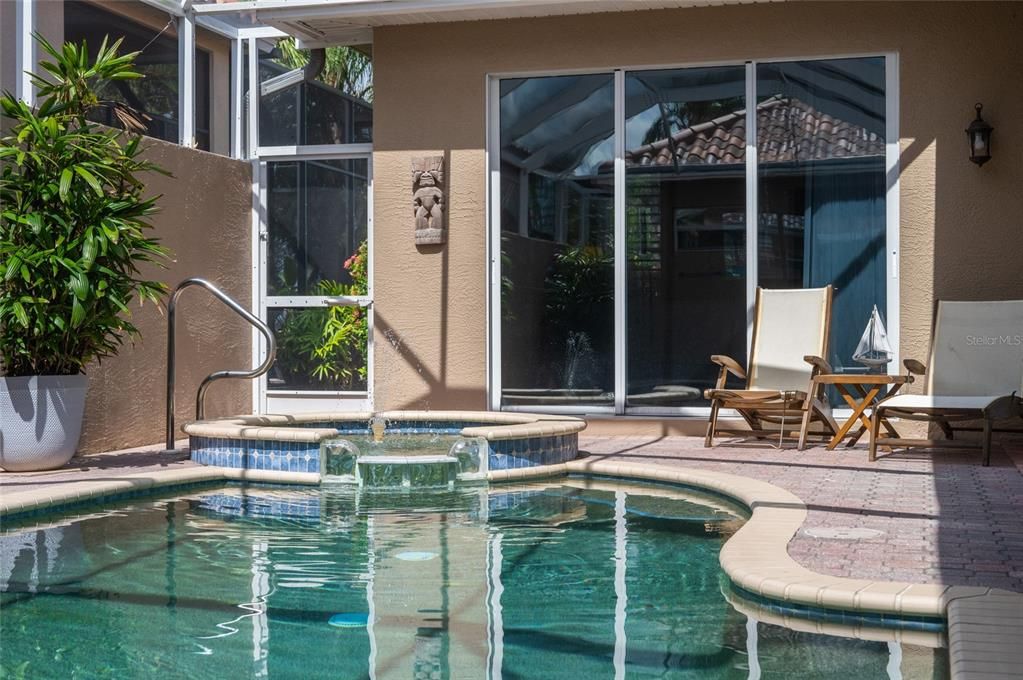 For Sale: $579,000 (3 beds, 3 baths, 2006 Square Feet)