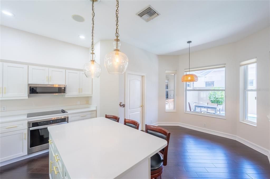 For Sale: $579,000 (3 beds, 3 baths, 2006 Square Feet)