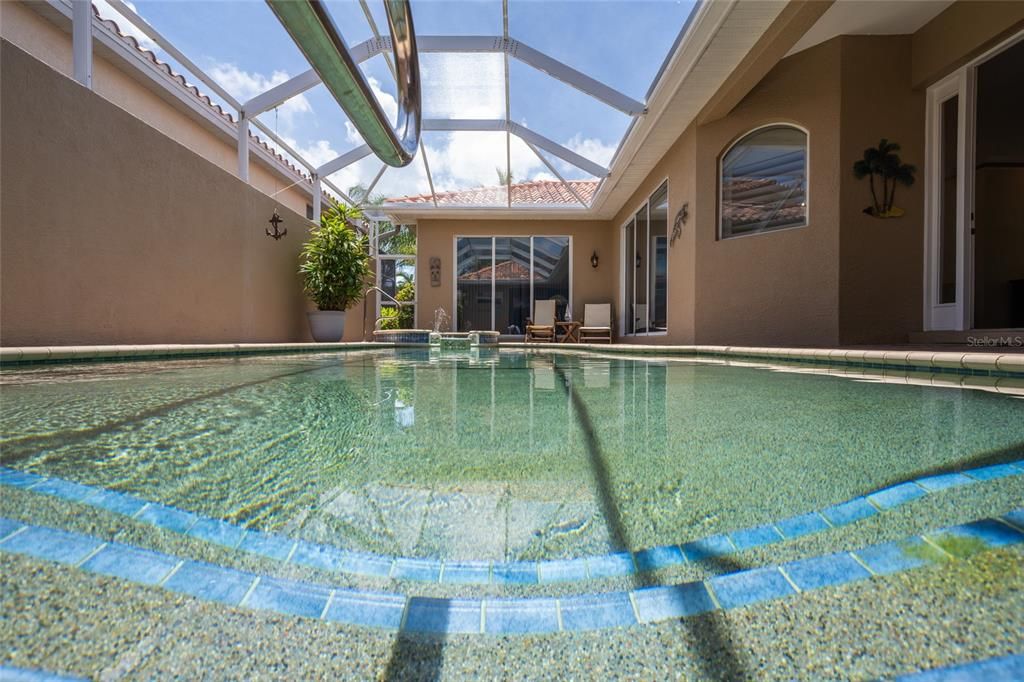 For Sale: $579,000 (3 beds, 3 baths, 2006 Square Feet)