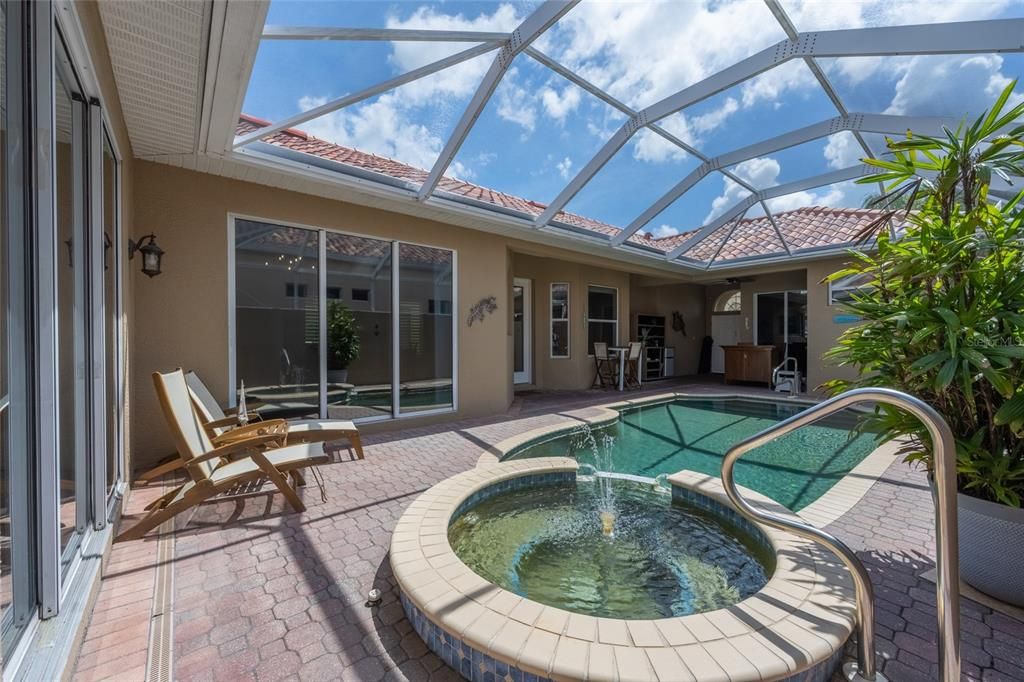 For Sale: $579,000 (3 beds, 3 baths, 2006 Square Feet)