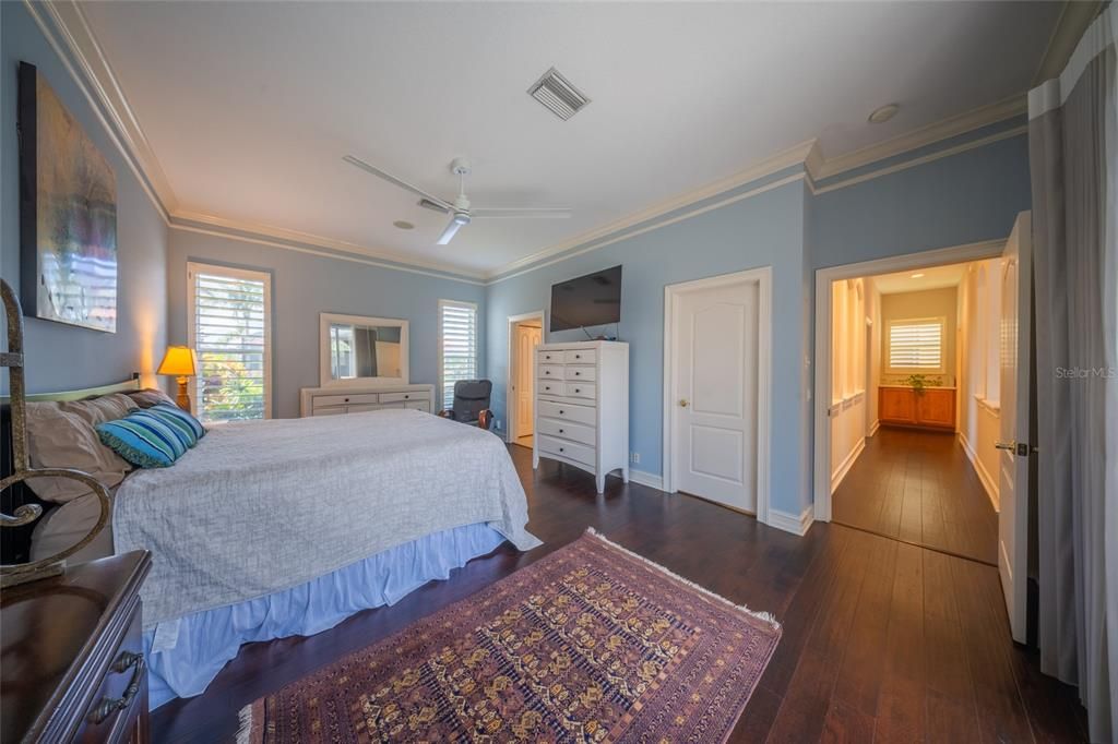 For Sale: $579,000 (3 beds, 3 baths, 2006 Square Feet)