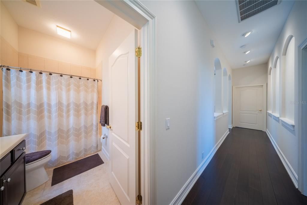 For Sale: $579,000 (3 beds, 3 baths, 2006 Square Feet)