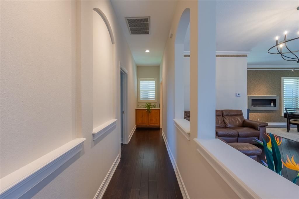 For Sale: $579,000 (3 beds, 3 baths, 2006 Square Feet)