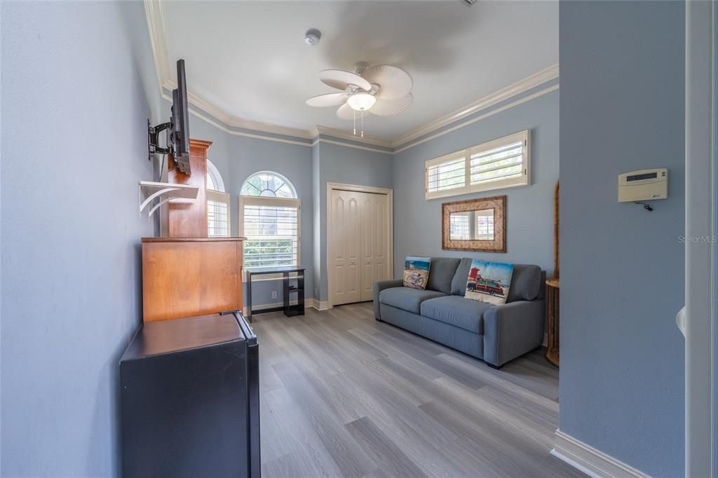 For Sale: $579,000 (3 beds, 3 baths, 2006 Square Feet)