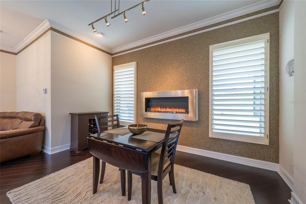 For Sale: $579,000 (3 beds, 3 baths, 2006 Square Feet)