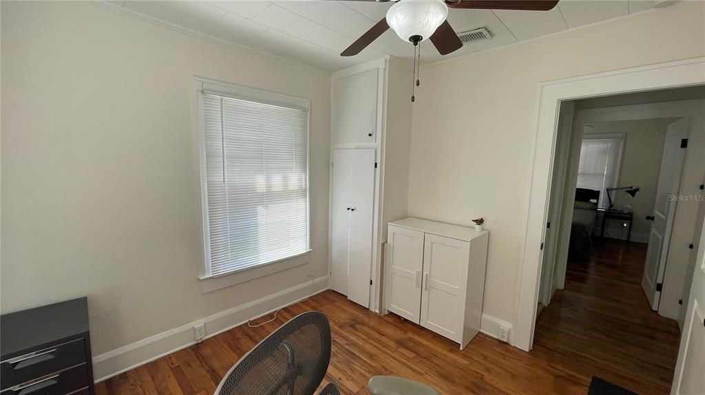 For Rent: $1,495 (2 beds, 1 baths, 816 Square Feet)