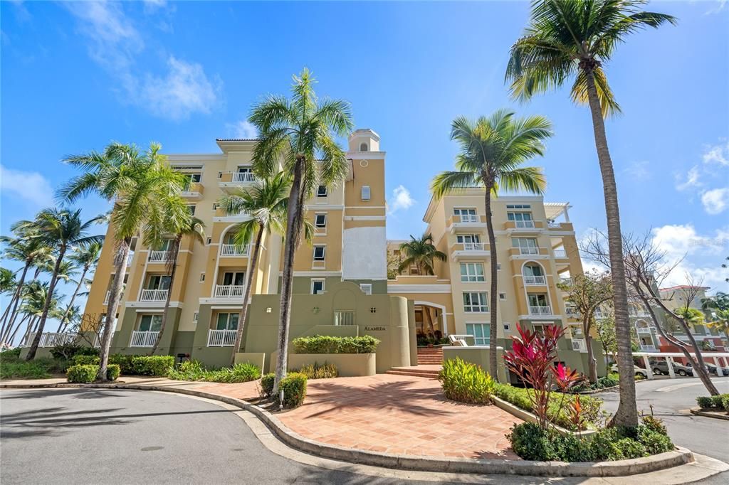 待售: $795,000 (2 贝兹, 2 浴室, 1775 平方英尺)