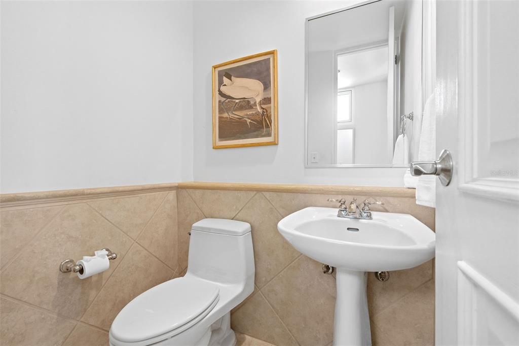 待售: $795,000 (2 贝兹, 2 浴室, 1775 平方英尺)