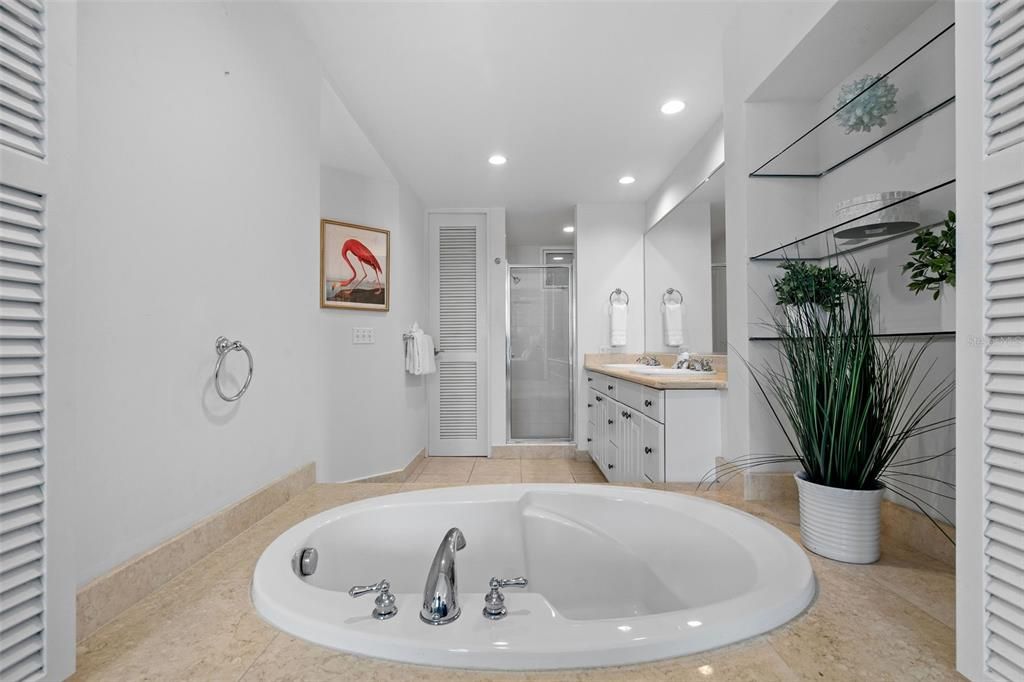 待售: $795,000 (2 贝兹, 2 浴室, 1775 平方英尺)