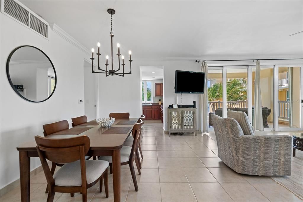 待售: $795,000 (2 贝兹, 2 浴室, 1775 平方英尺)