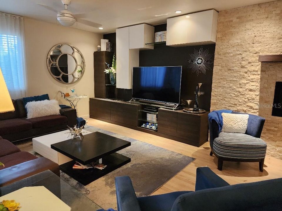 En Venta: $299,900 (3 camas, 2 baños, 1775 Pies cuadrados)