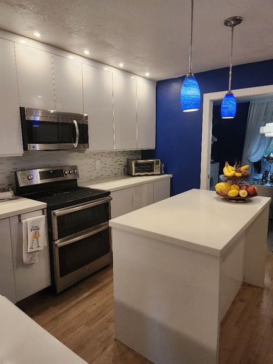 En Venta: $299,900 (3 camas, 2 baños, 1775 Pies cuadrados)