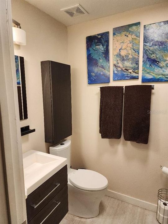 En Venta: $299,900 (3 camas, 2 baños, 1775 Pies cuadrados)