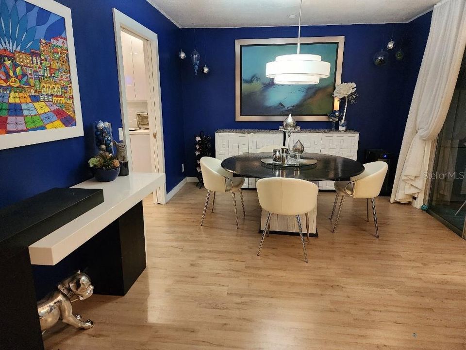 En Venta: $299,900 (3 camas, 2 baños, 1775 Pies cuadrados)