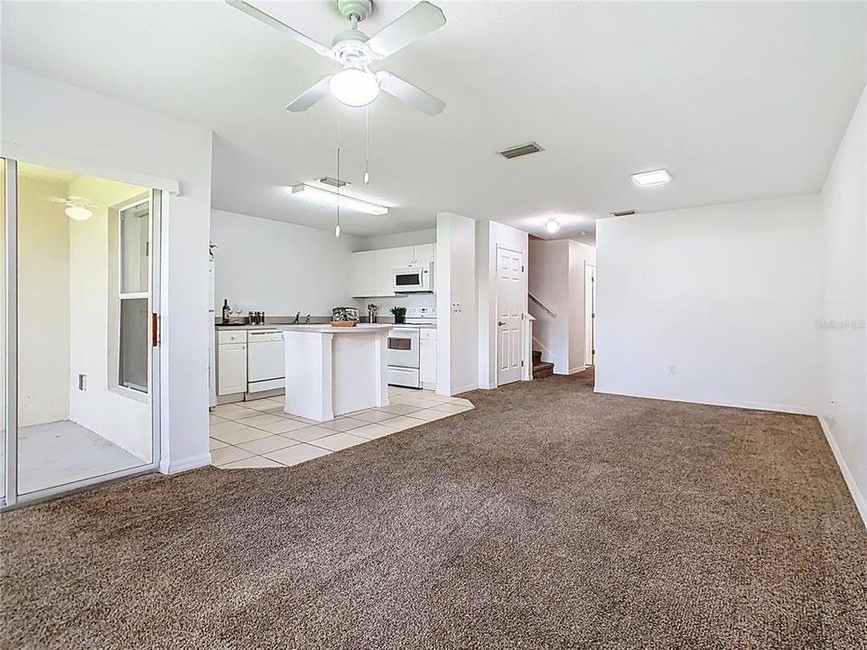 待售: $270,000 (4 贝兹, 3 浴室, 1880 平方英尺)