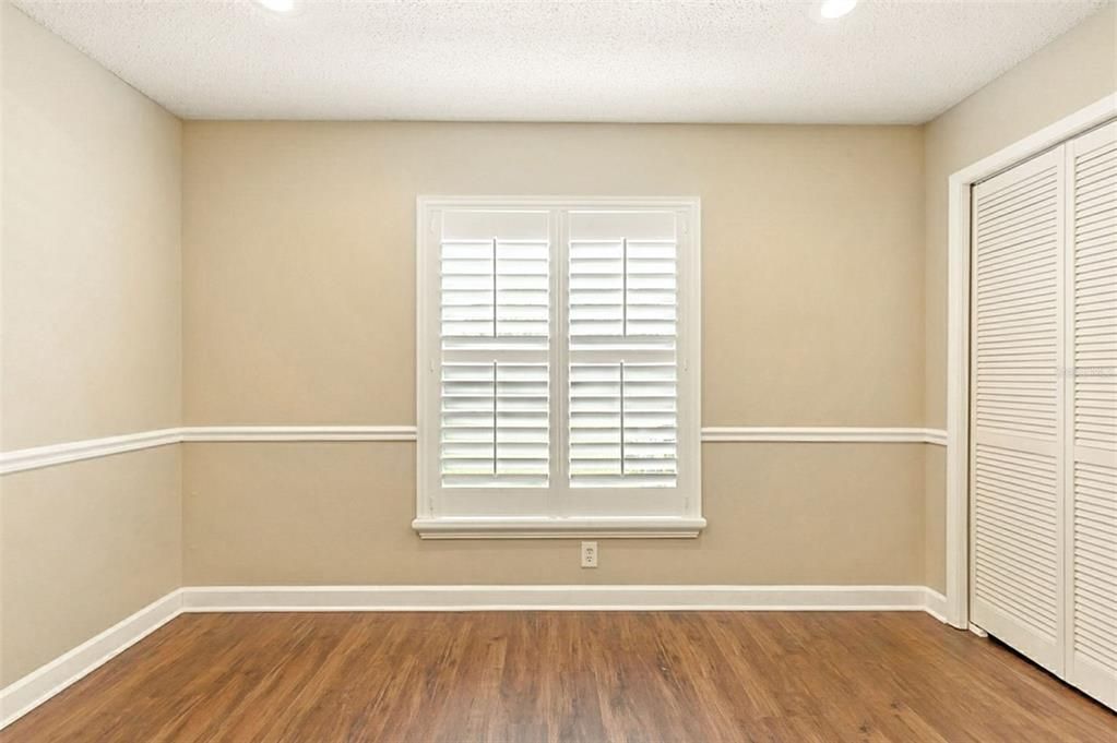 Под контрактом: $475,000 (3 спален, 2 ванн, 2070 Квадратных фут)