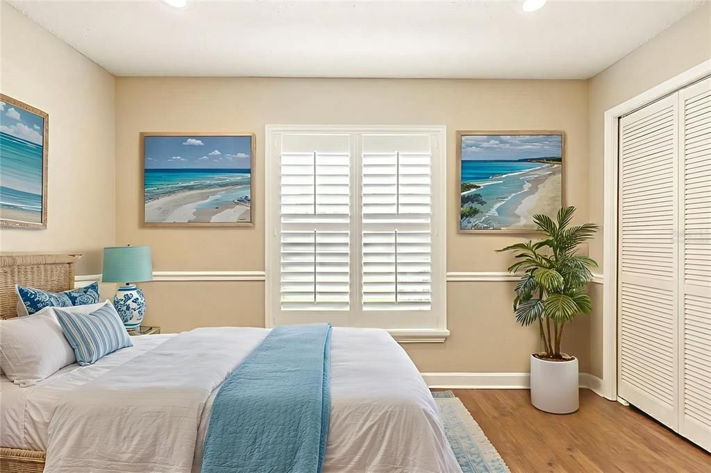 Под контрактом: $475,000 (3 спален, 2 ванн, 2070 Квадратных фут)