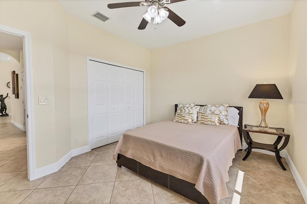 Active With Contract: $474,900 (3 beds, 2 baths, 2016 Square Feet)