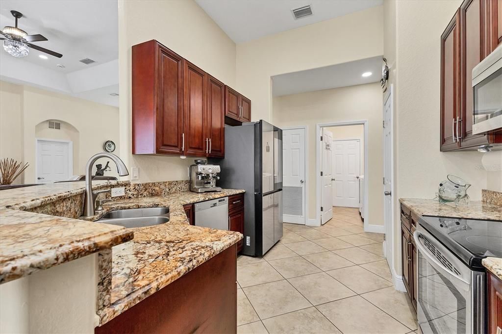 Active With Contract: $474,900 (3 beds, 2 baths, 2016 Square Feet)