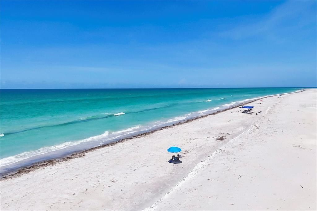 Active With Contract: $474,900 (3 beds, 2 baths, 2016 Square Feet)