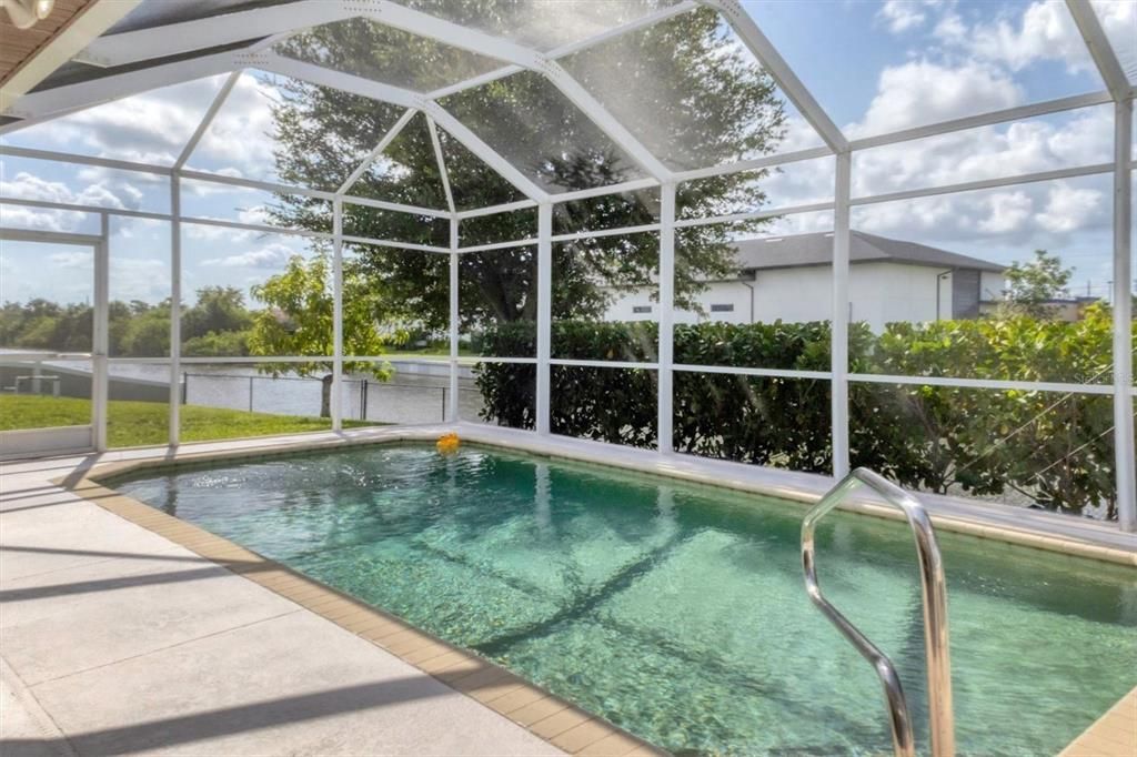 Active With Contract: $474,900 (3 beds, 2 baths, 2016 Square Feet)