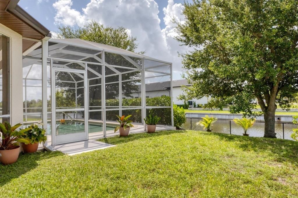 Active With Contract: $474,900 (3 beds, 2 baths, 2016 Square Feet)