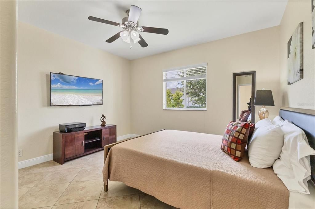 Active With Contract: $474,900 (3 beds, 2 baths, 2016 Square Feet)