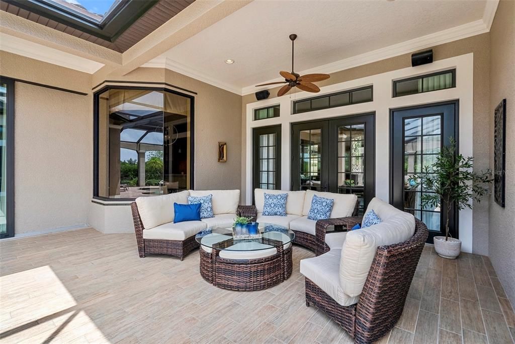 Active With Contract: $2,190,000 (3 beds, 3 baths, 4444 Square Feet)