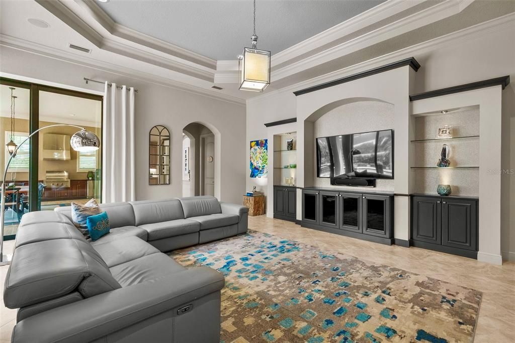 Active With Contract: $2,190,000 (3 beds, 3 baths, 4444 Square Feet)