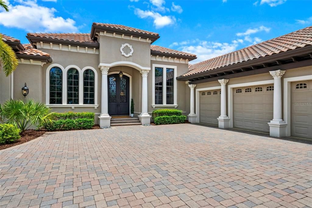 Active With Contract: $2,190,000 (3 beds, 3 baths, 4444 Square Feet)