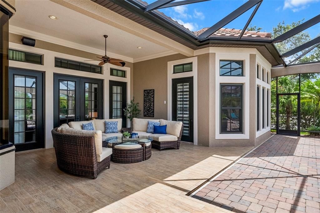 Active With Contract: $2,190,000 (3 beds, 3 baths, 4444 Square Feet)