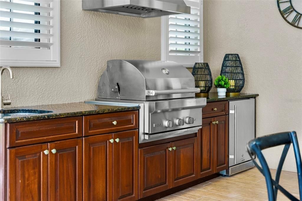 Active With Contract: $2,190,000 (3 beds, 3 baths, 4444 Square Feet)