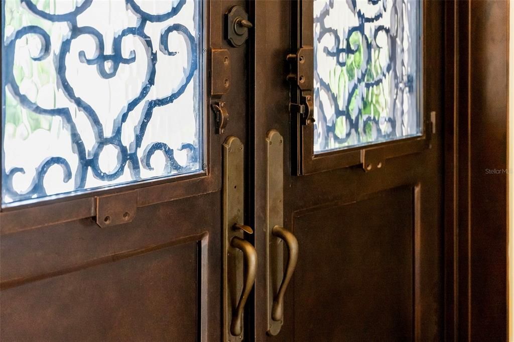 Active With Contract: $2,190,000 (3 beds, 3 baths, 4444 Square Feet)