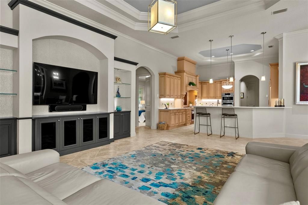 Active With Contract: $2,190,000 (3 beds, 3 baths, 4444 Square Feet)