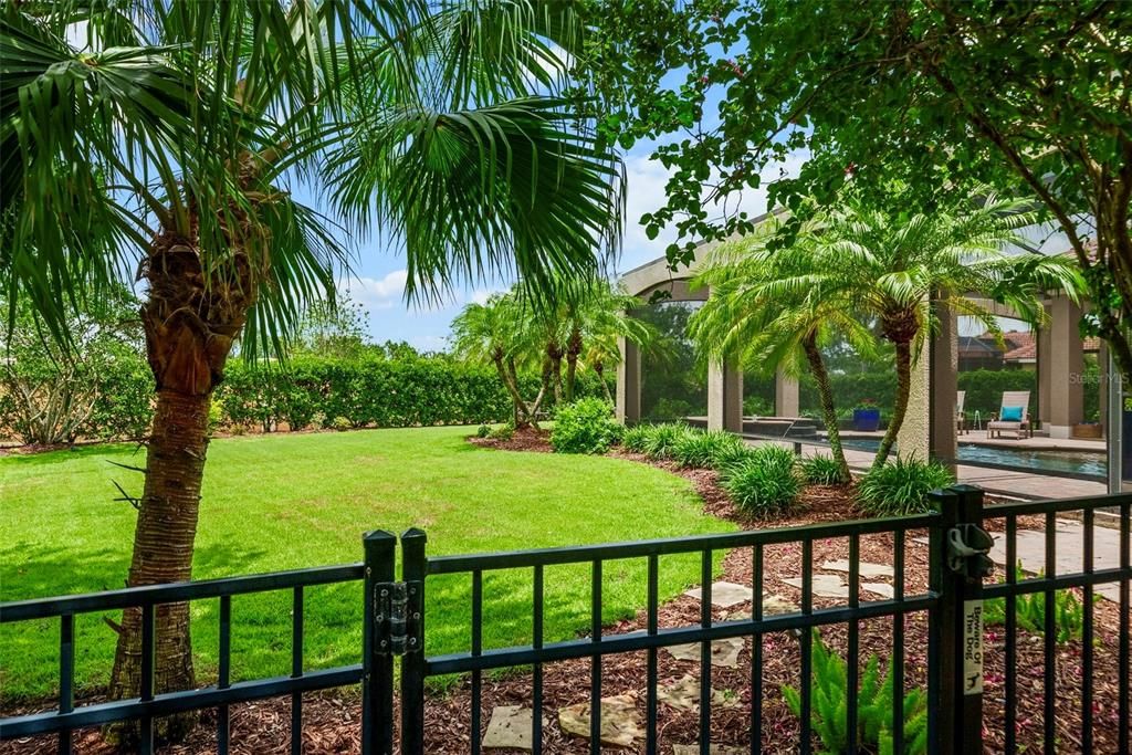 Active With Contract: $2,190,000 (3 beds, 3 baths, 4444 Square Feet)