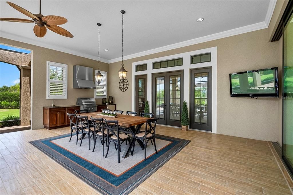 Active With Contract: $2,190,000 (3 beds, 3 baths, 4444 Square Feet)