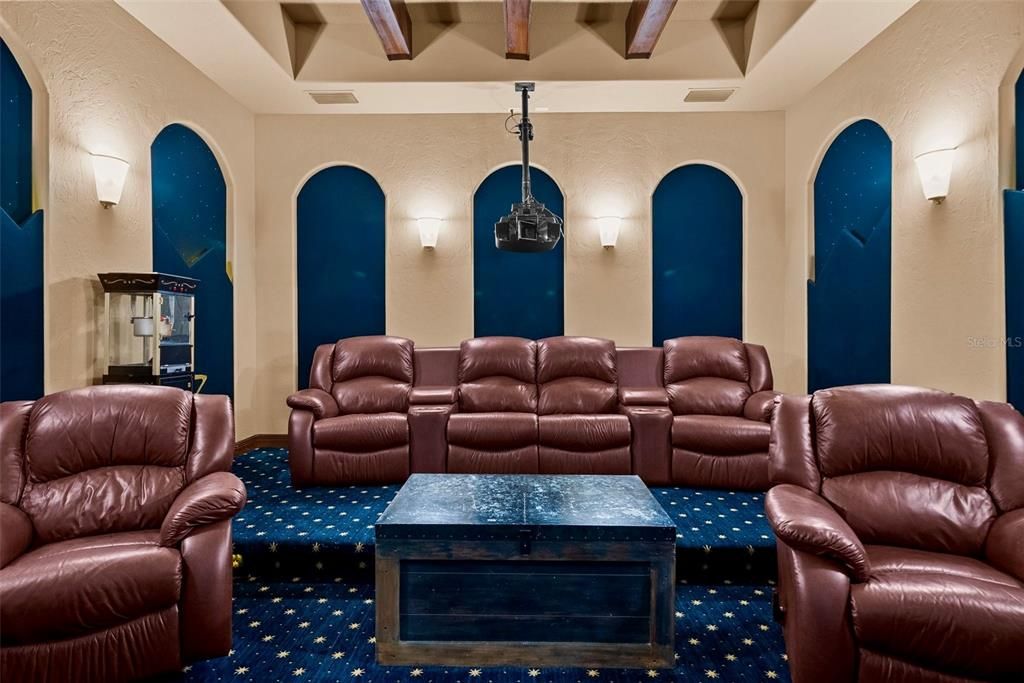 Active With Contract: $2,190,000 (3 beds, 3 baths, 4444 Square Feet)