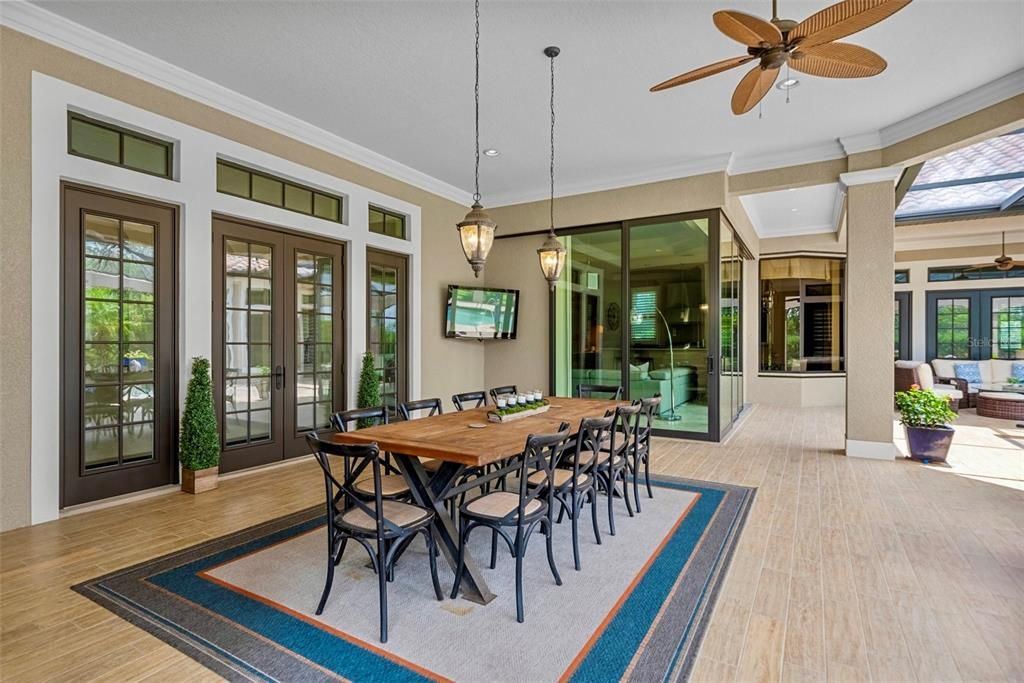 Active With Contract: $2,190,000 (3 beds, 3 baths, 4444 Square Feet)